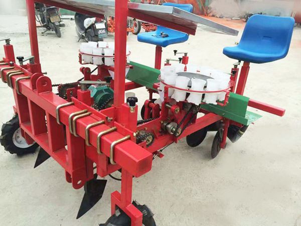 牵引式两行牡丹移栽机